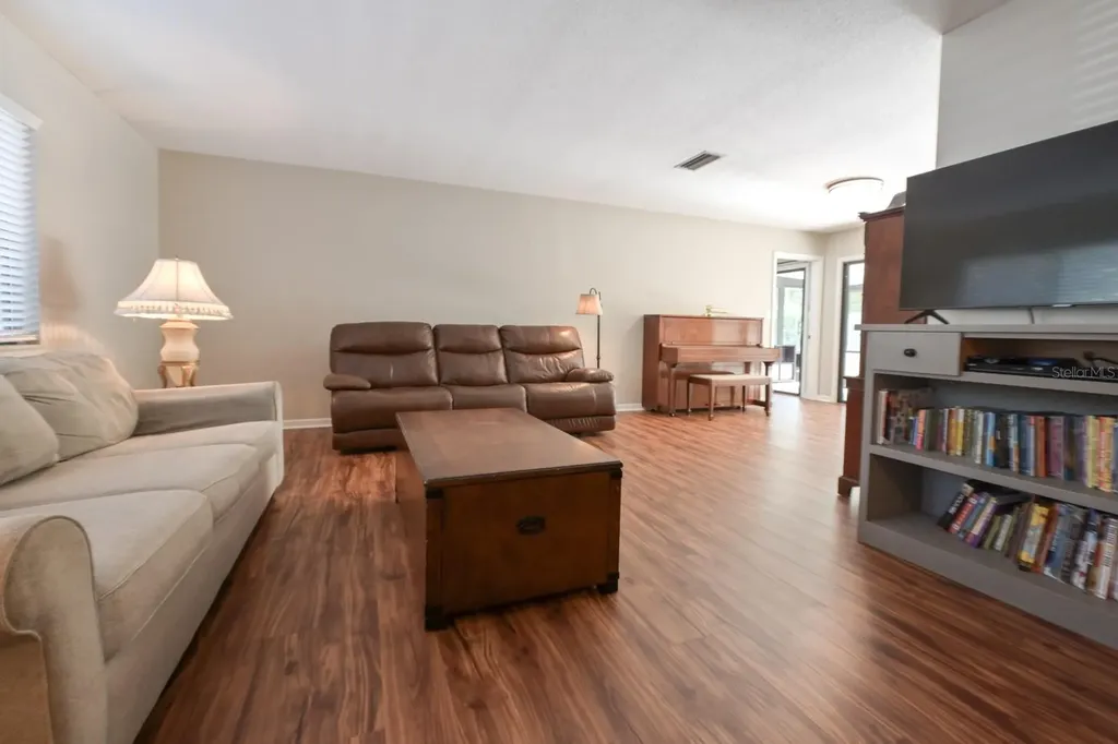 3511 NW 40th Terrace Gainesville FL 32606