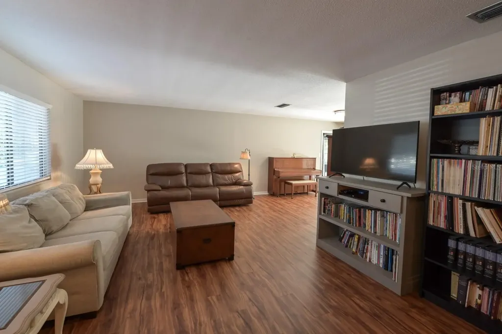3511 NW 40th Terrace Gainesville FL 32606
