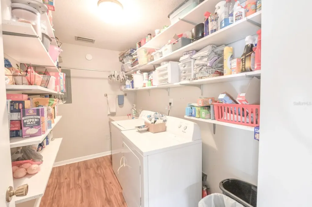3511 NW 40th Terrace Gainesville FL 32606