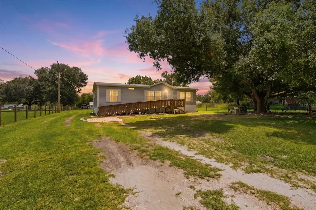 2086 NW Genes Little Acres Avenue Arcadia FL 34266