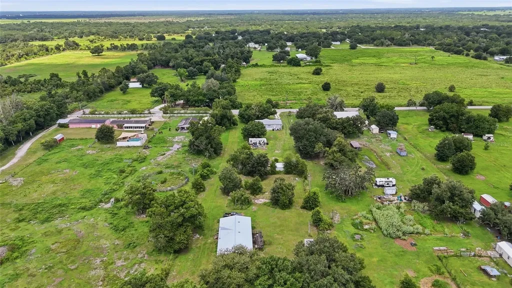 2086 NW Genes Little Acres Avenue Arcadia FL 34266