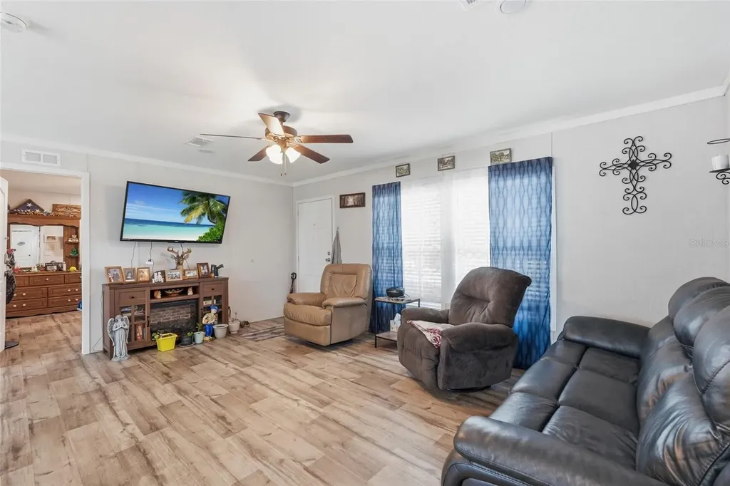 2086 NW Genes Little Acres Avenue Arcadia FL 34266