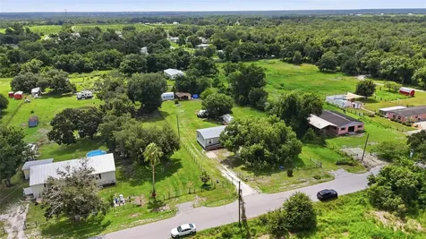 2086 NW Genes Little Acres Avenue Arcadia FL 34266