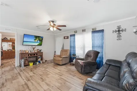 2086 NW Genes Little Acres Avenue Arcadia FL 34266