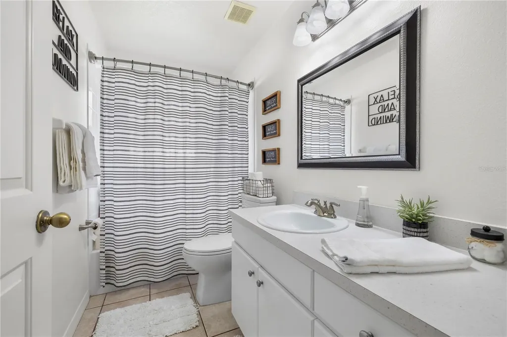 30923 Iverson Drive Wesley Chapel FL 33543
