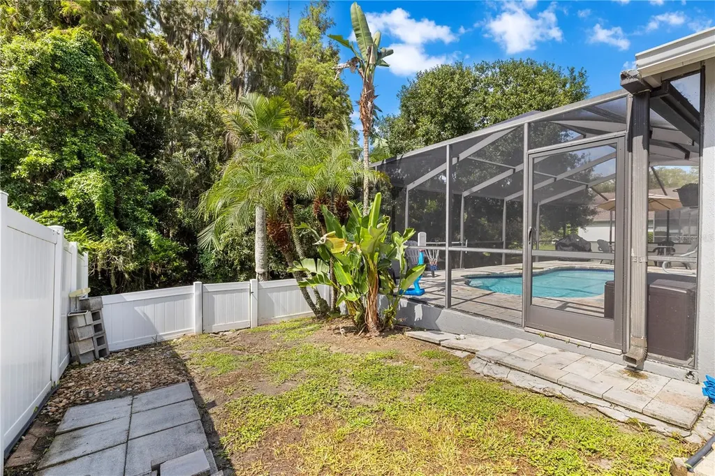30923 Iverson Drive Wesley Chapel FL 33543