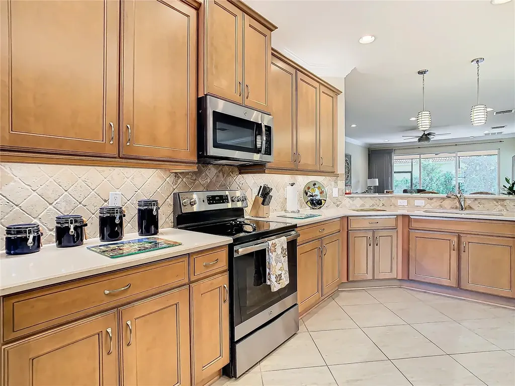 4935 Marble Springs Circle Wimauma FL 33598