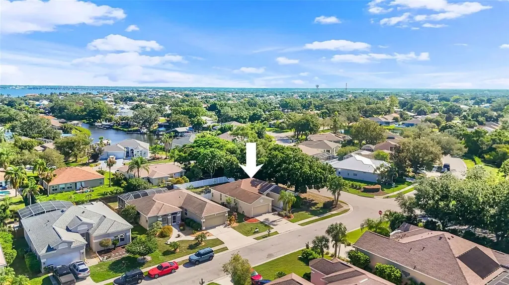 4021 3rd Avenue E Bradenton FL 34208