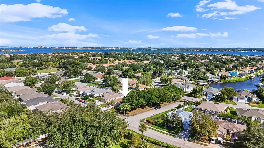 4021 3rd Avenue E Bradenton FL 34208