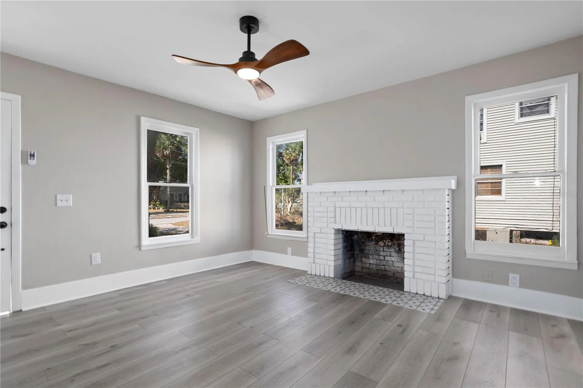 821 E Lemon Avenue Eustis FL 32726