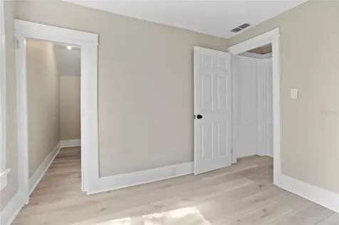 821 E Lemon Avenue Eustis FL 32726