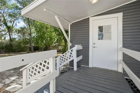 821 E Lemon Avenue Eustis FL 32726