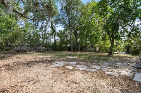 821 E Lemon Avenue Eustis FL 32726