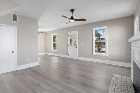 821 E Lemon Avenue Eustis FL 32726