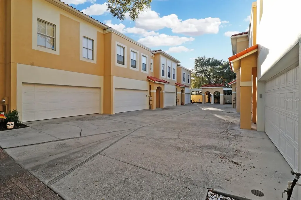 505 S Tampania Avenue Tampa FL 33609
