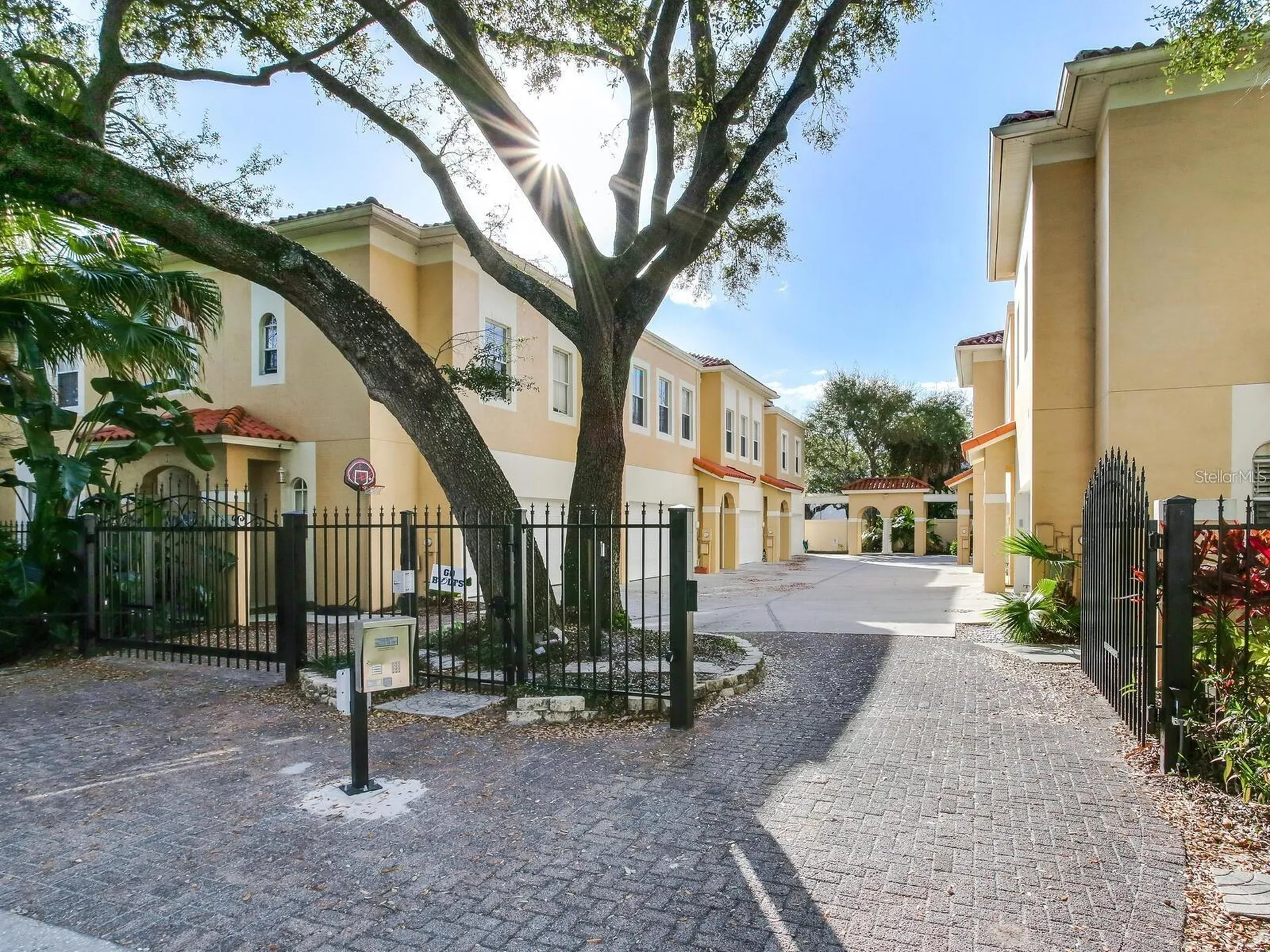 505 S Tampania Avenue Tampa FL 33609