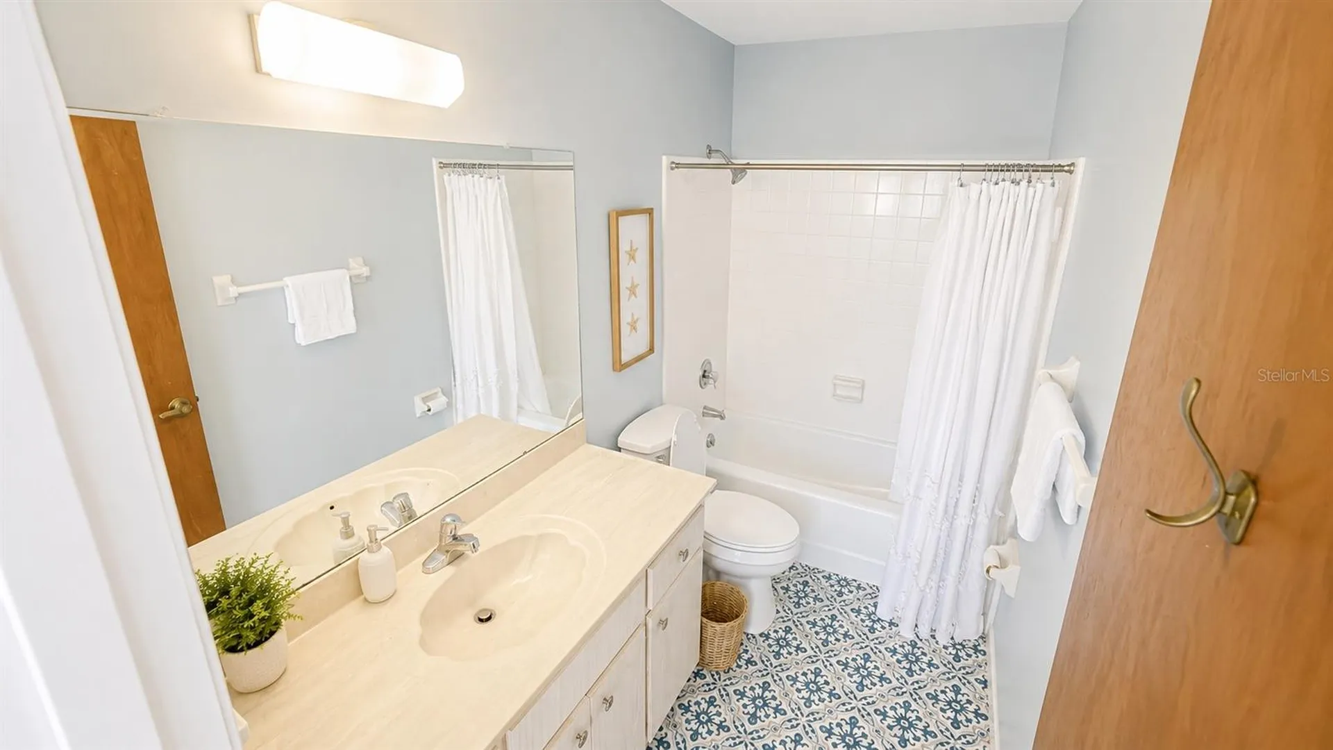 10 London Lane Ormond Beach FL 32176