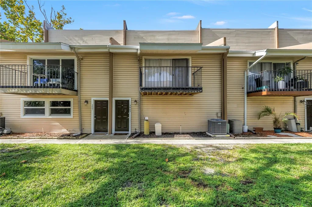 5403 Sweetwater Terrace Circle Tampa FL 33634