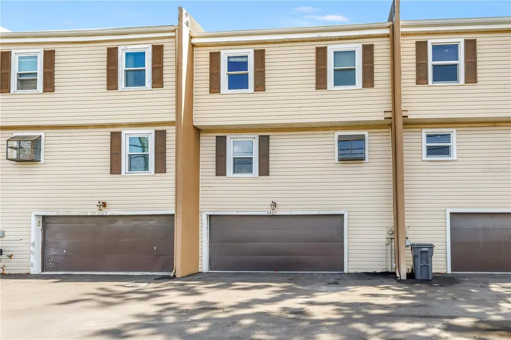 5403 Sweetwater Terrace Circle Tampa FL 33634