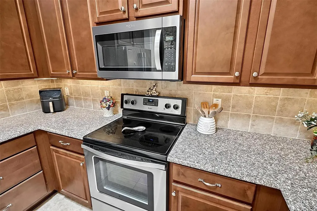 2 Lytton Lane Palm Coast FL 32137
