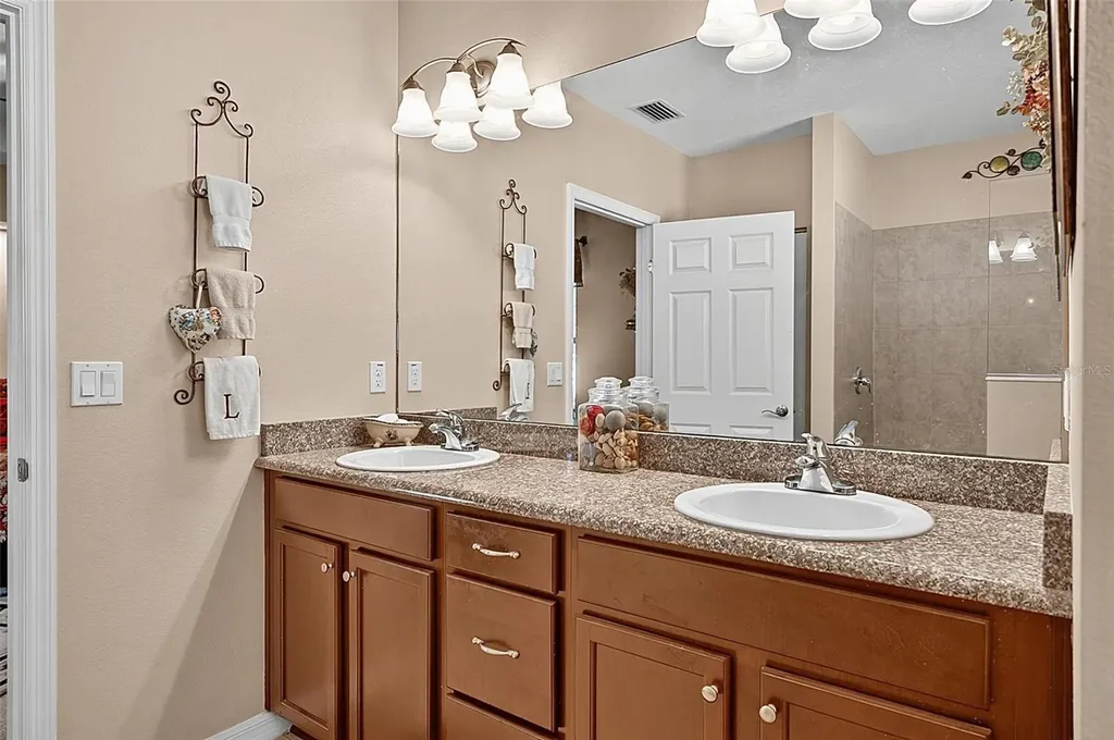 2 Lytton Lane Palm Coast FL 32137