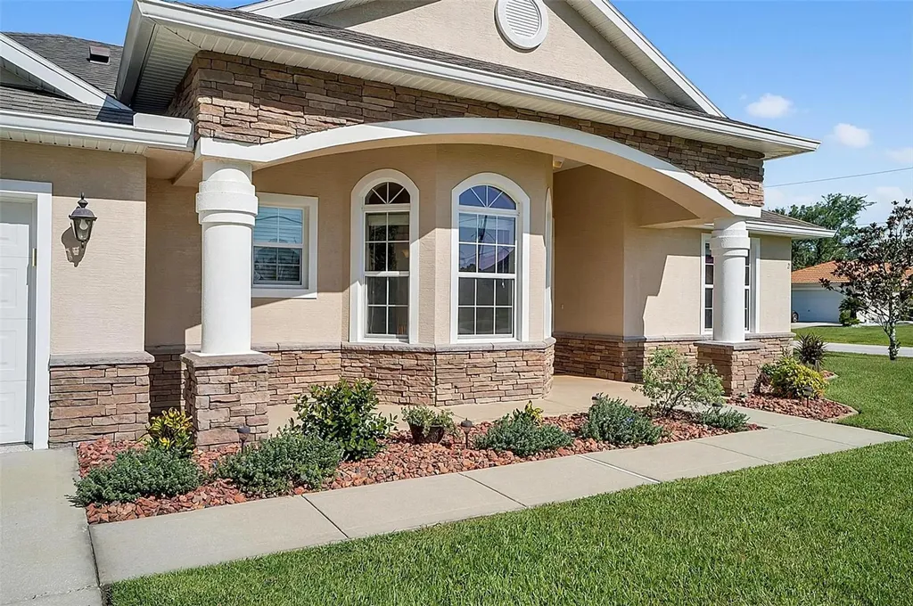 2 Lytton Lane Palm Coast FL 32137