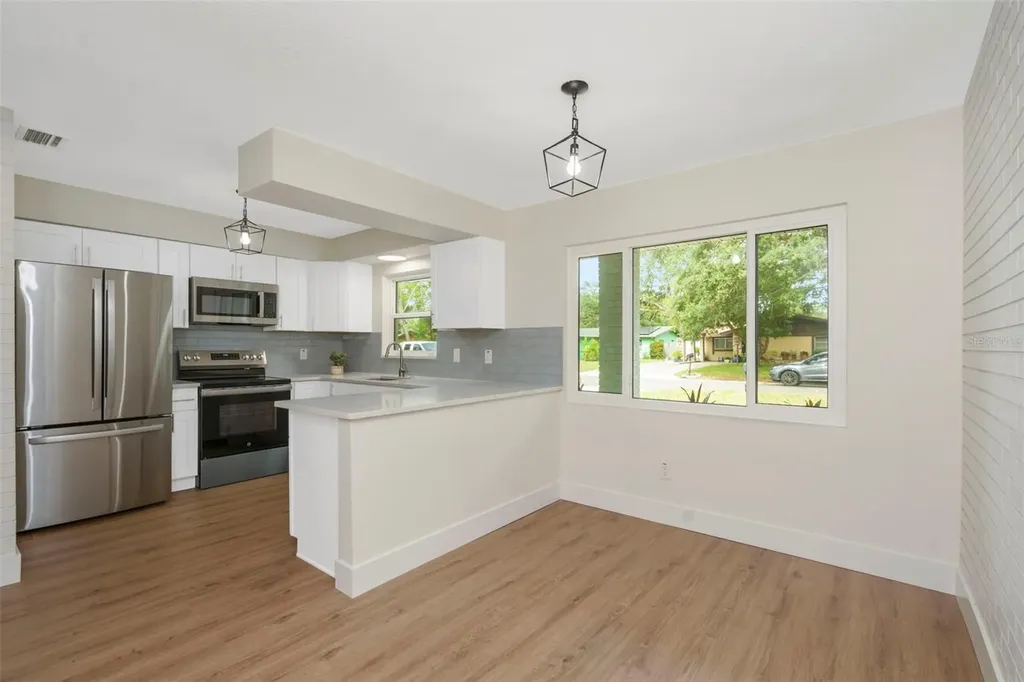 19 Ventura Drive Dunedin FL 34698