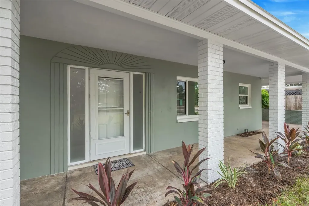 19 Ventura Drive Dunedin FL 34698
