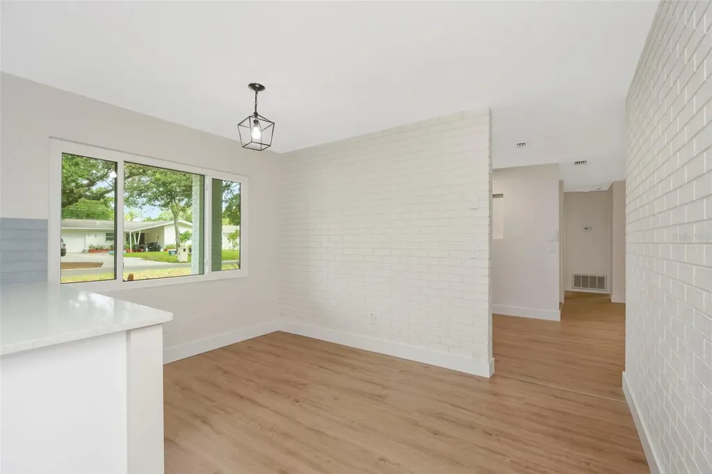 19 Ventura Drive Dunedin FL 34698