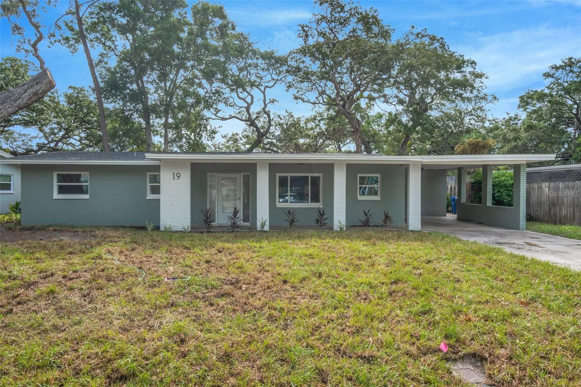 19 Ventura Drive Dunedin FL 34698