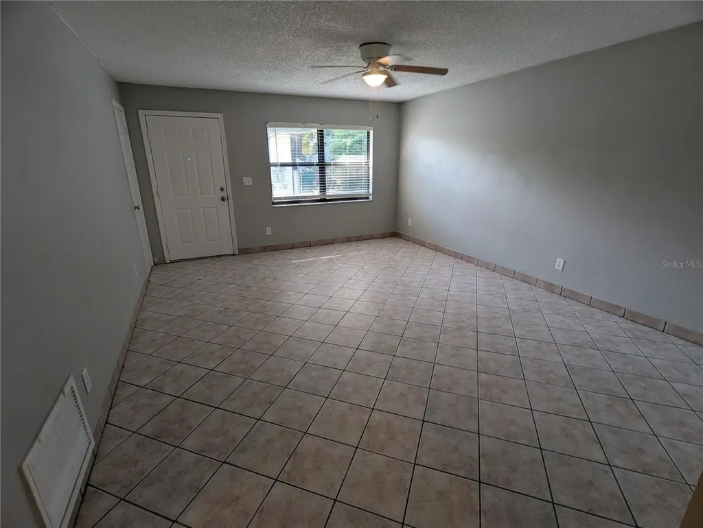910 South Center Street Eustis FL 32726