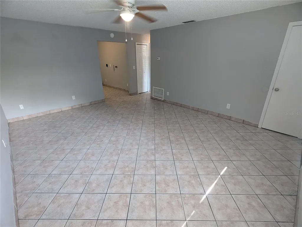 910 South Center Street Eustis FL 32726