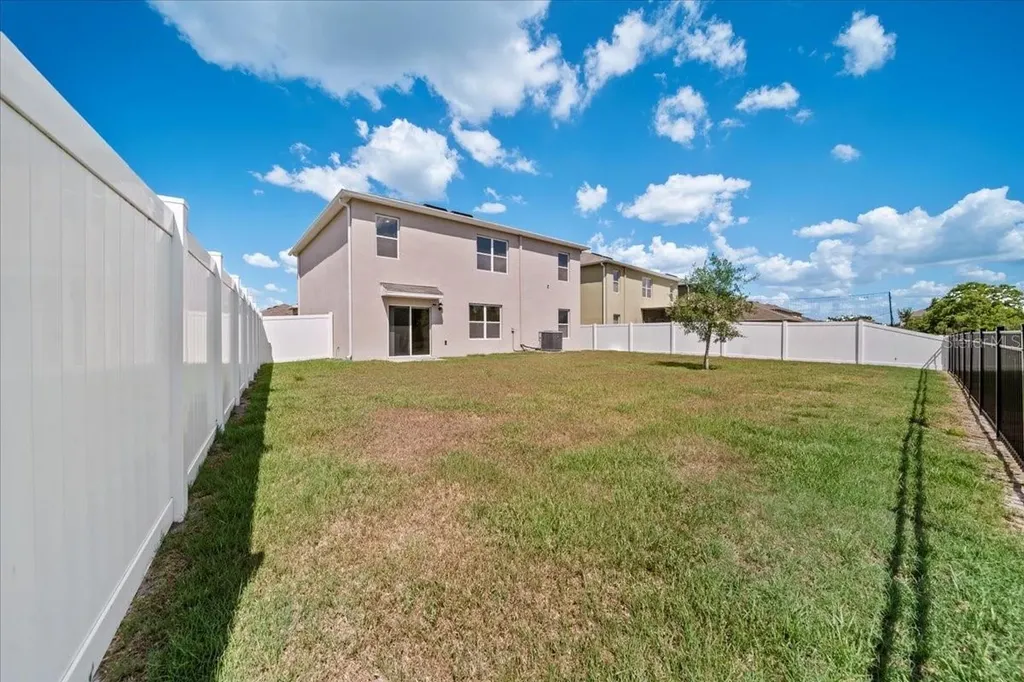 1933 Pristine Loop Lakeland FL 33811