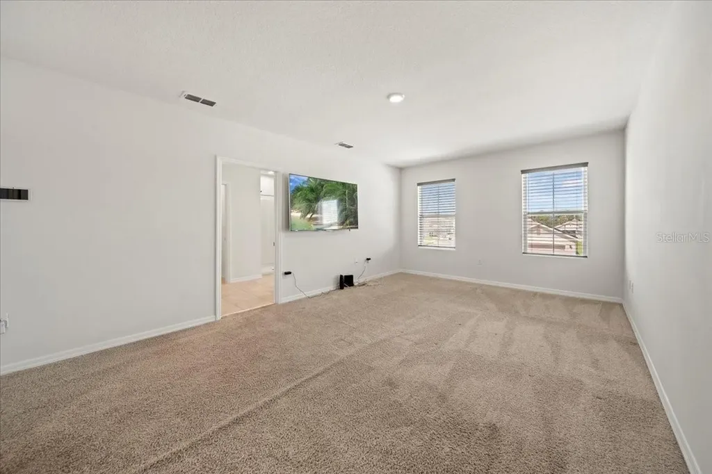 1933 Pristine Loop Lakeland FL 33811