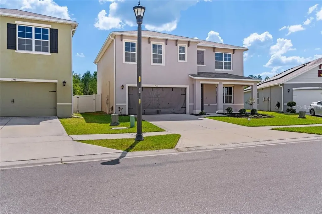 1933 Pristine Loop Lakeland FL 33811