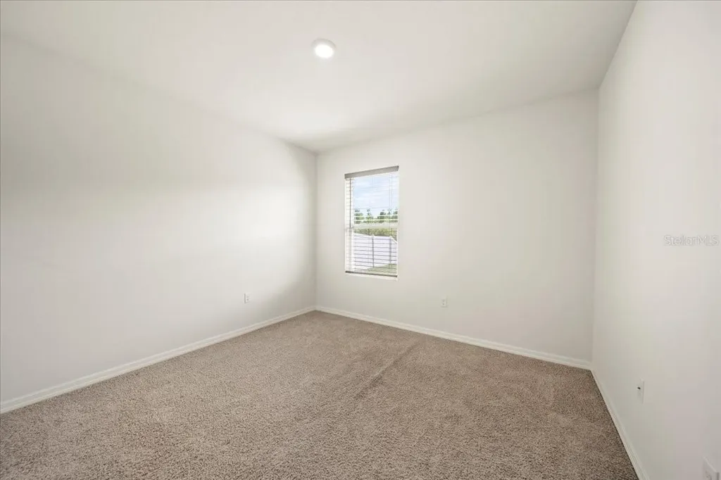 1933 Pristine Loop Lakeland FL 33811