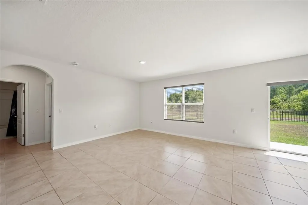 1933 Pristine Loop Lakeland FL 33811