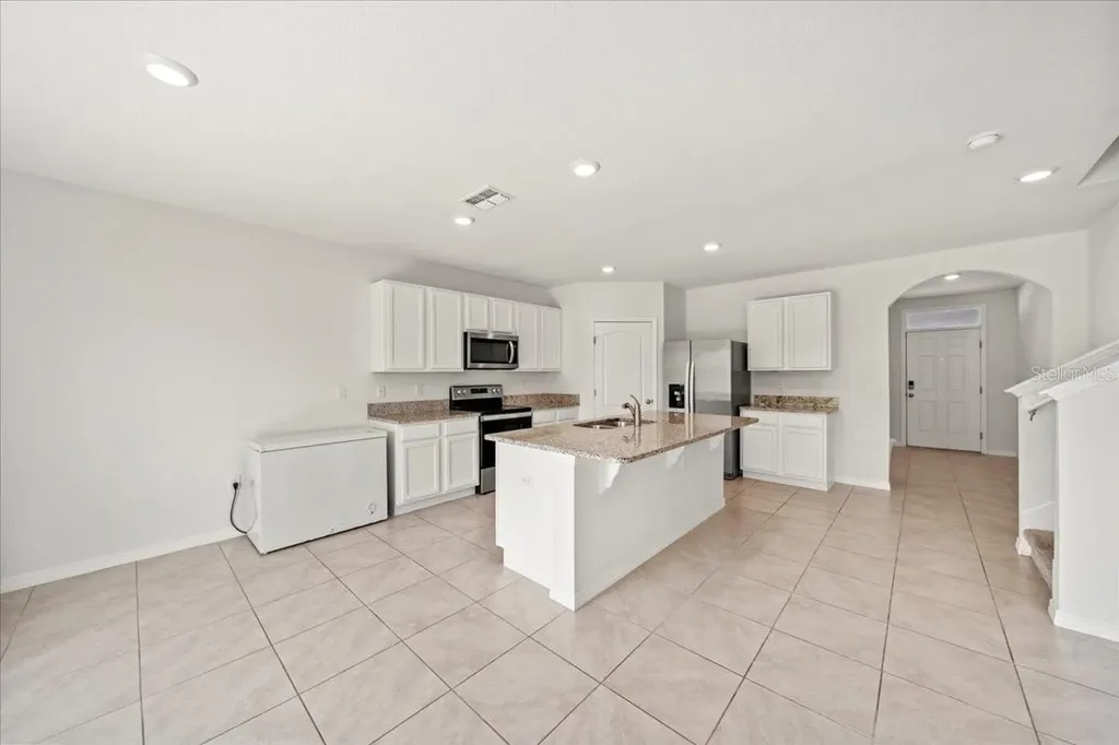 1933 Pristine Loop Lakeland FL 33811