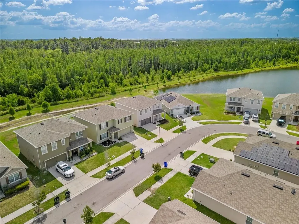 1933 Pristine Loop Lakeland FL 33811