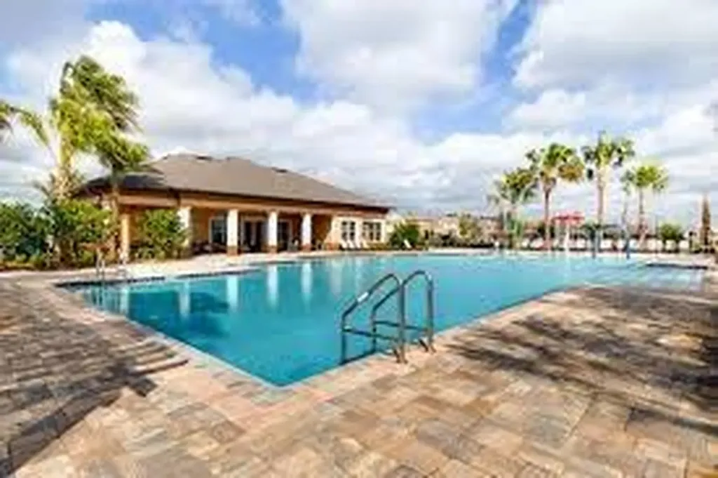 1933 Pristine Loop Lakeland FL 33811