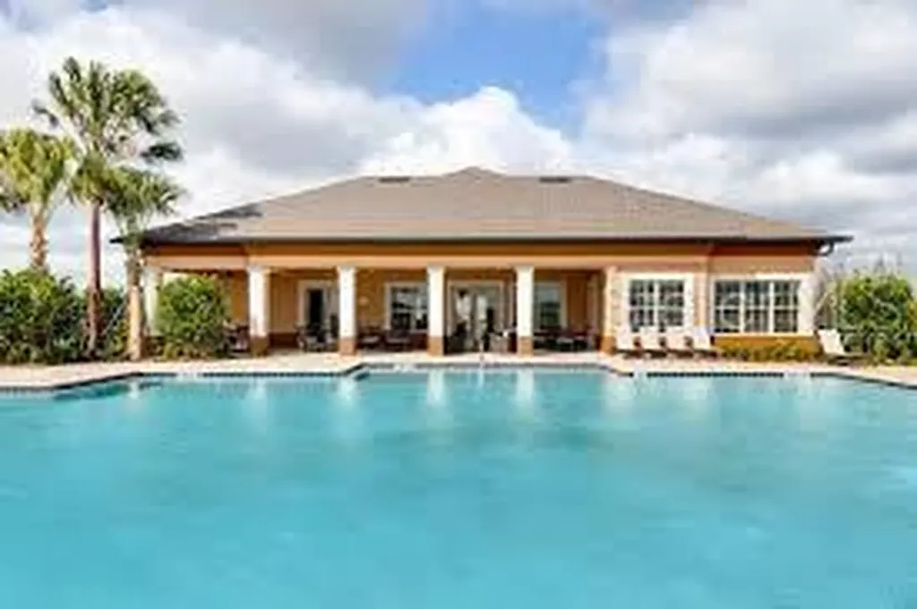 1933 Pristine Loop Lakeland FL 33811