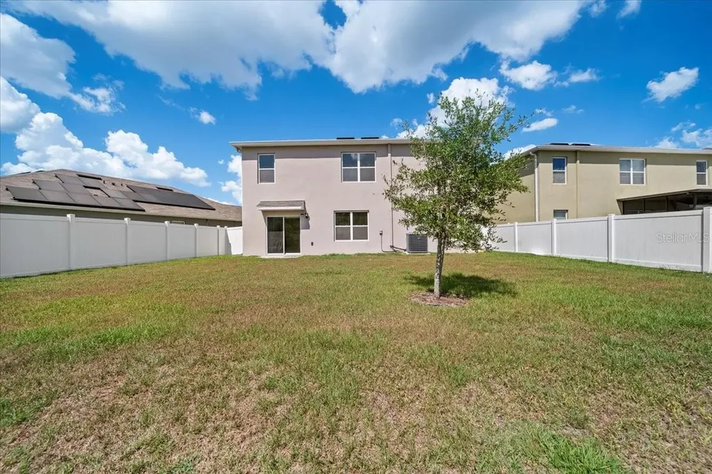 1933 Pristine Loop Lakeland FL 33811