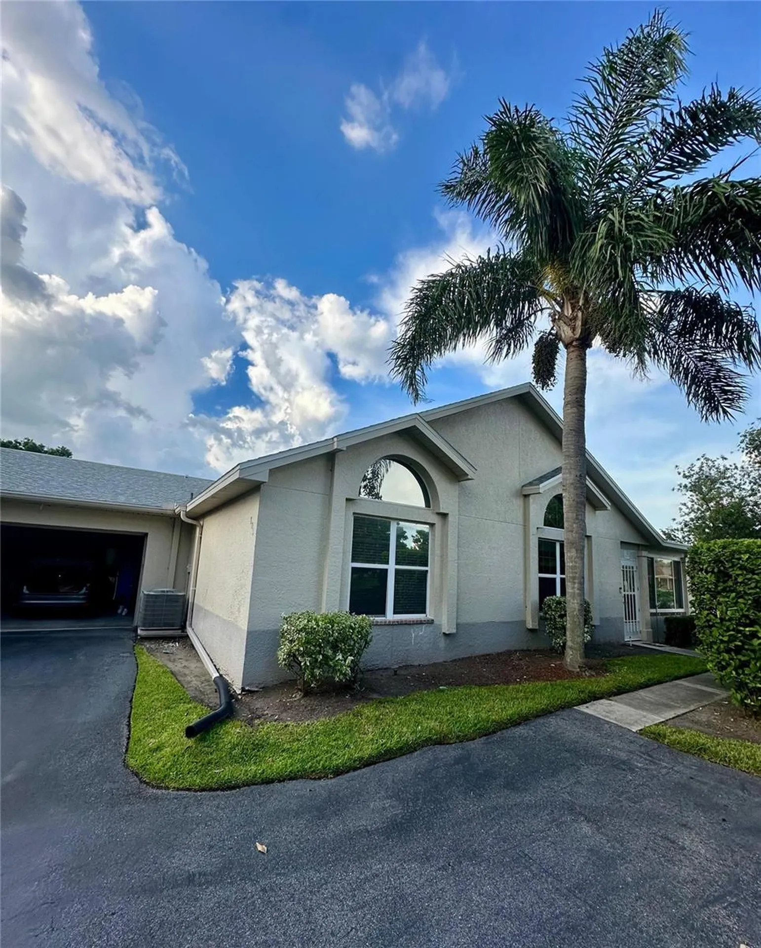 801 Silverthorn Lane Sun City Center FL 33573