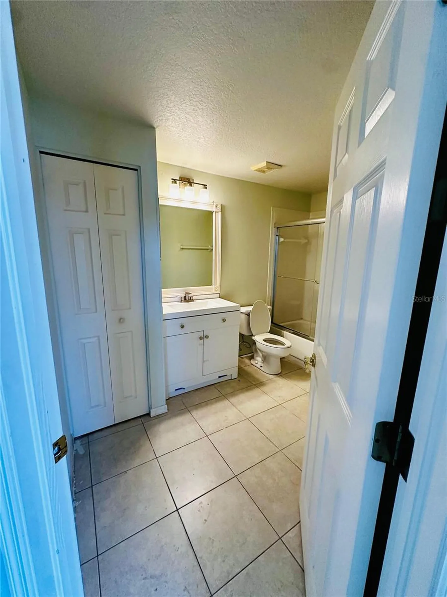 801 Silverthorn Lane Sun City Center FL 33573