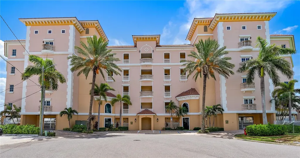 205 Brightwater Drive Clearwater Beach FL 33767