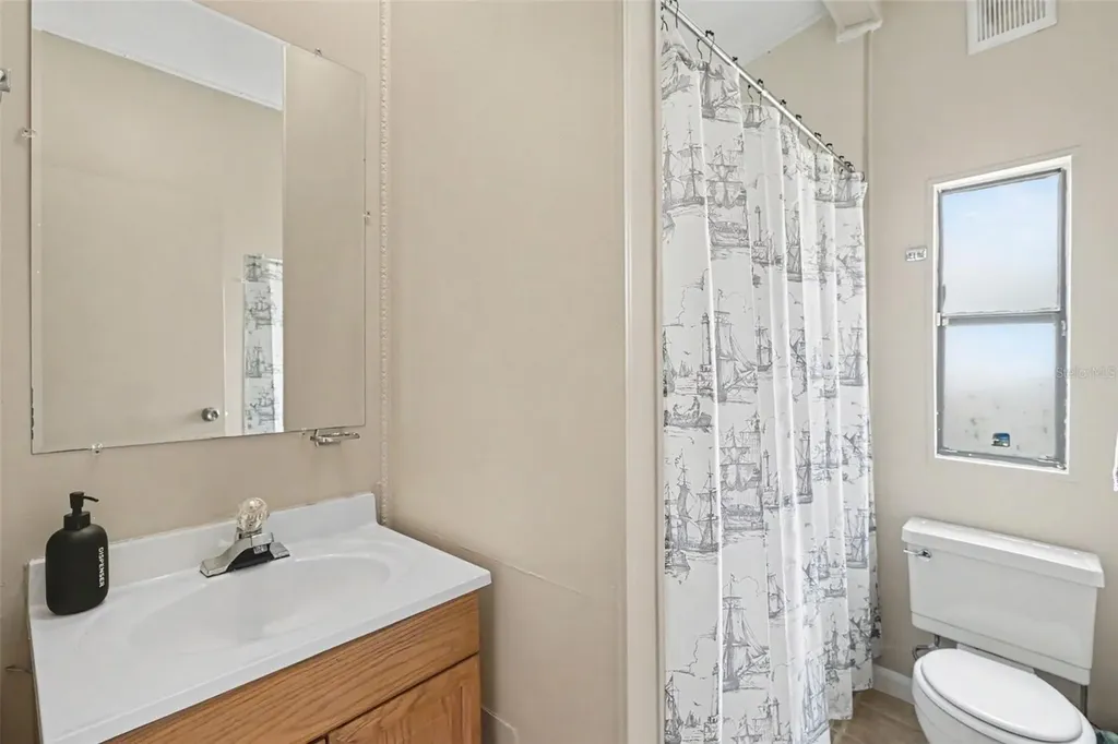 10239 Lyons Avenue Lithia FL 33547