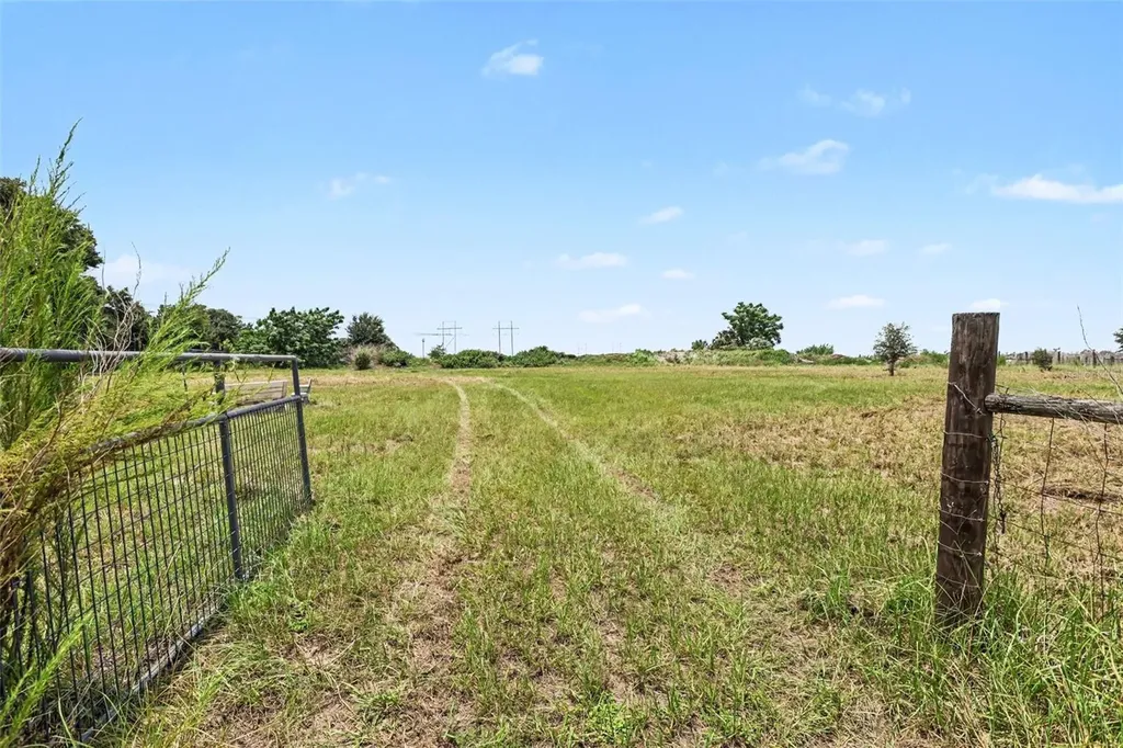 10239 Lyons Avenue Lithia FL 33547