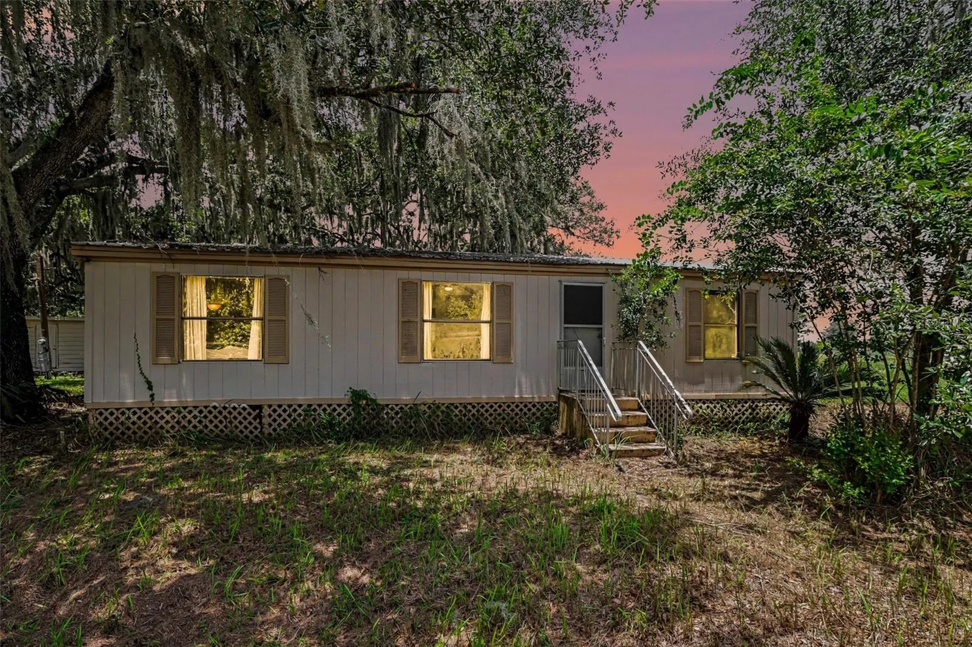 10239 Lyons Avenue Lithia FL 33547