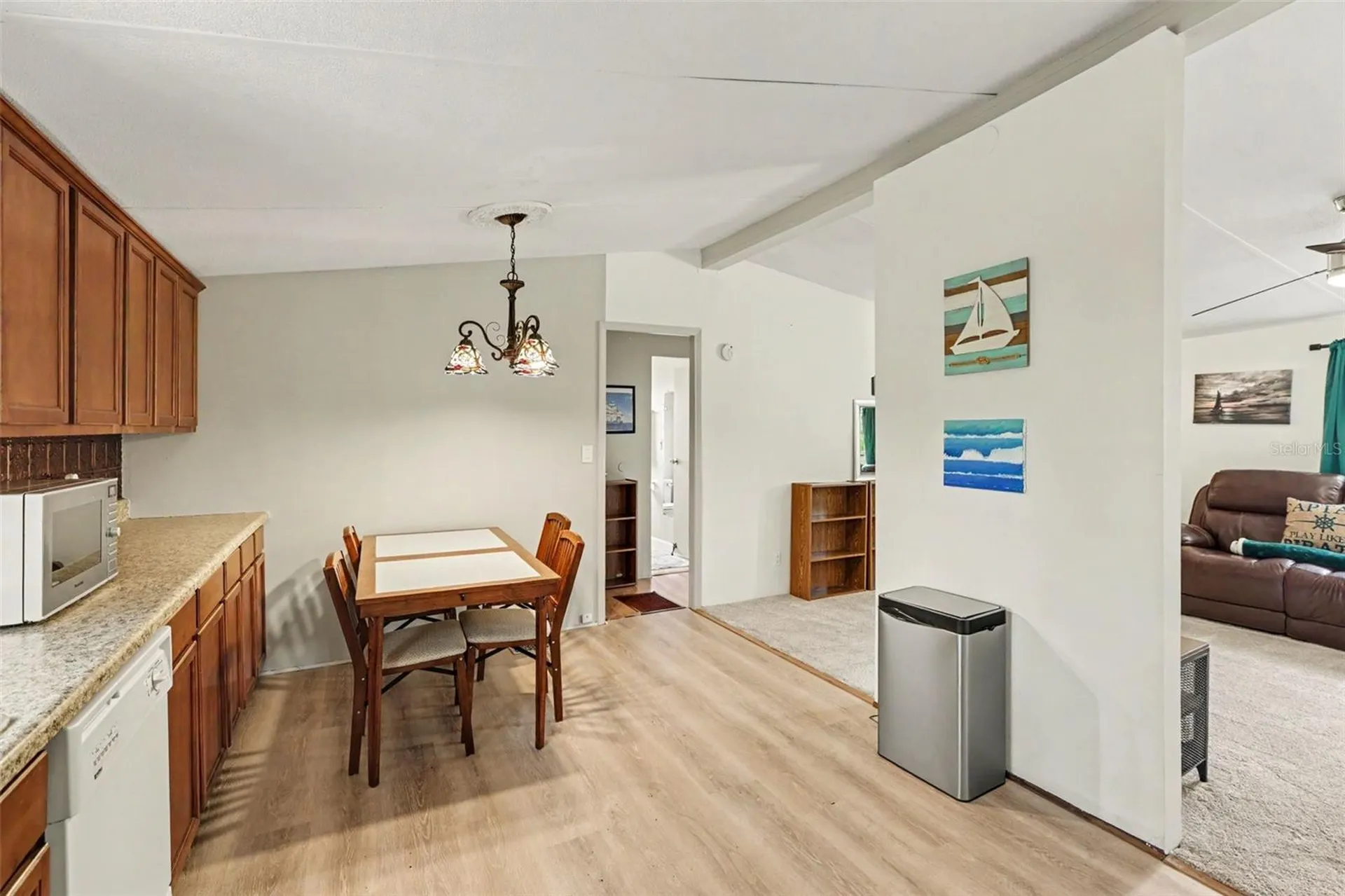10239 Lyons Avenue Lithia FL 33547