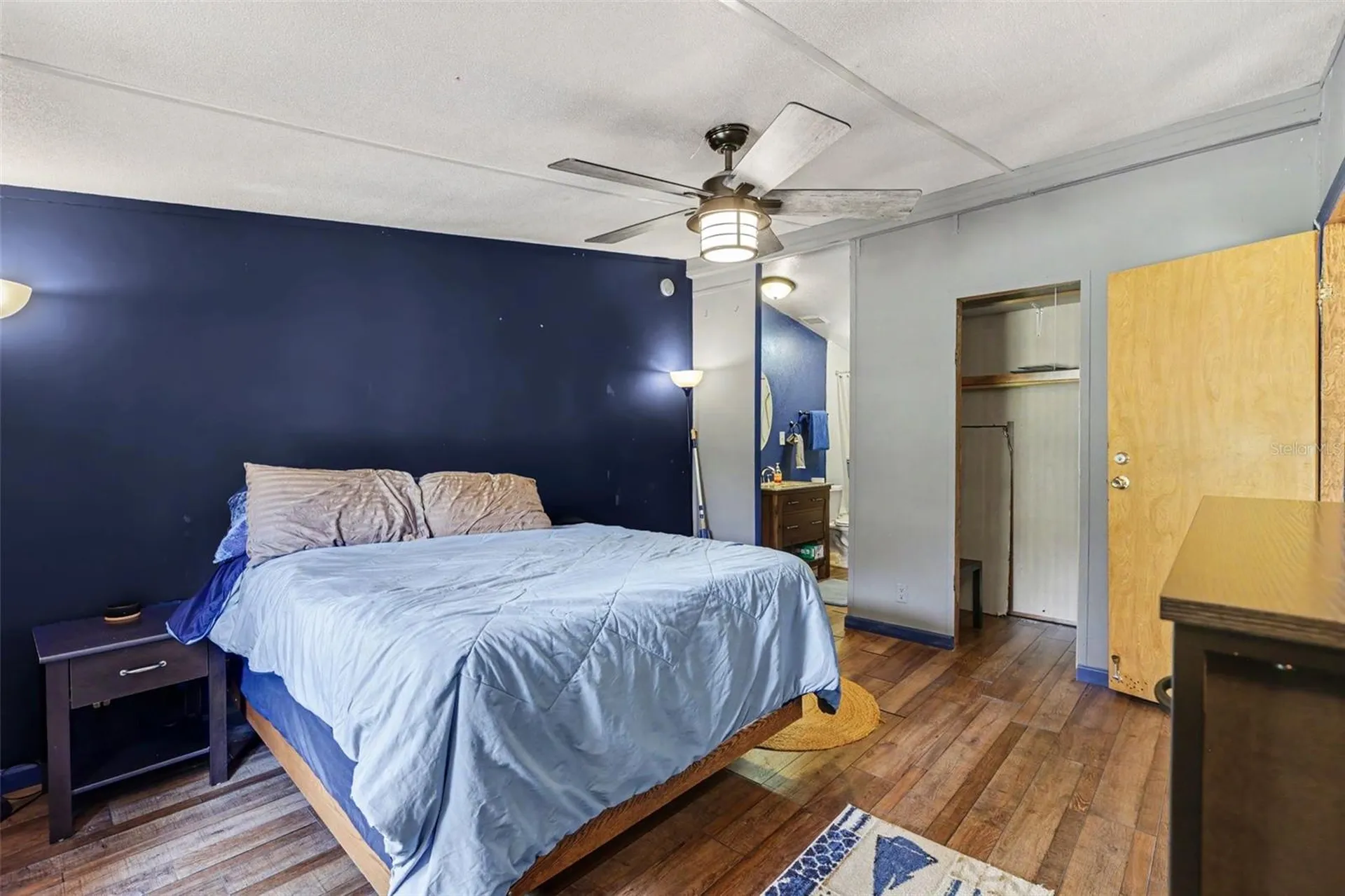 10239 Lyons Avenue Lithia FL 33547